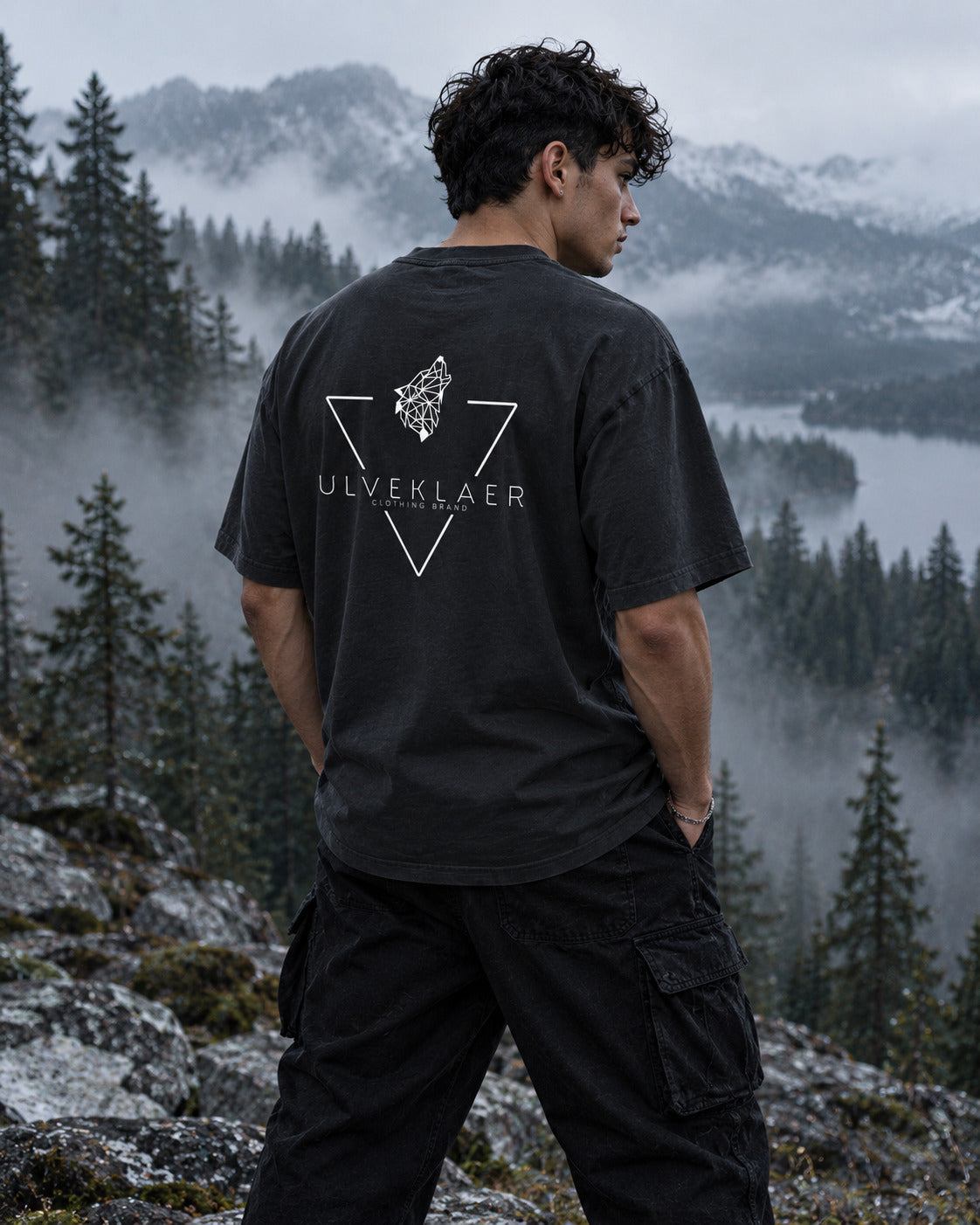 ULVEKLAER Black Wolves Hunt Tee — nordic